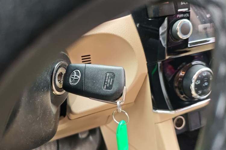 Used Toyota Corolla 2014 1.6L CVT GL
