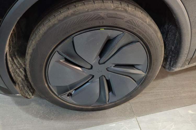 Used Tesla Model Y 2026 Rear-Drive Model