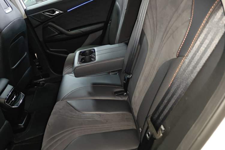 Used Roewe D5X DMH 2024 135 Tech Edition
