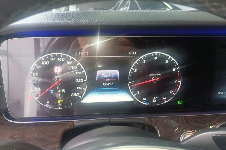 Used Mercedes-Benz E-Class 2017 E 200 Coupe Instrument Cluster