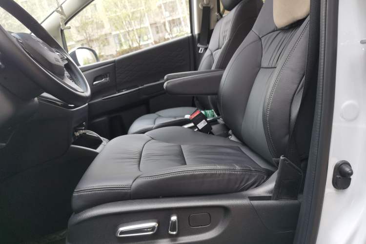 Used Honda Elysion 2024 2.0L eHEV Luxury Edition
