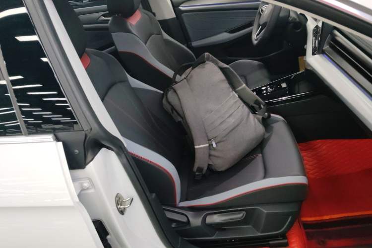 Used Volkswagen Lamando 2024 Lavida L 280TSI DSG Cool & Spicy Edition