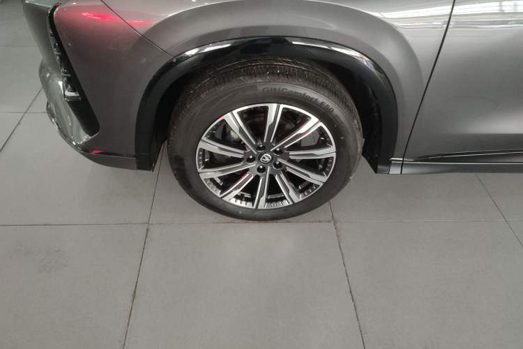 Used CHANGAN CS75 PLUS 2024 3rd Generation Champion Edition 1.5T Intelligent Drive Dynamic Model
