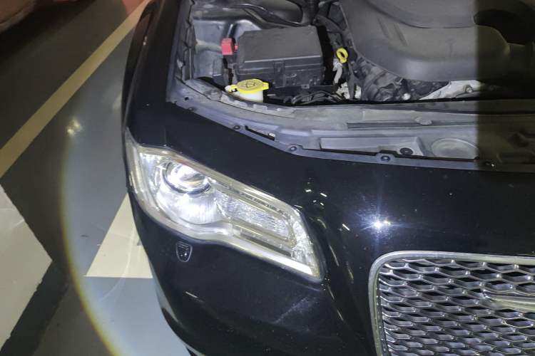 Used Chrysler 300C 2016 3.0L Supreme Edition