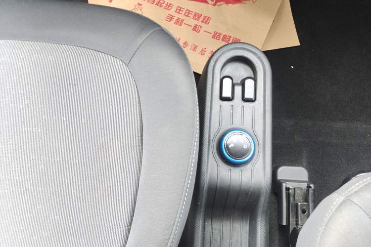 Used Wuling Hongguang MINIEV 2022 Zizai Version Lithium Iron Phosphate Gear Lever