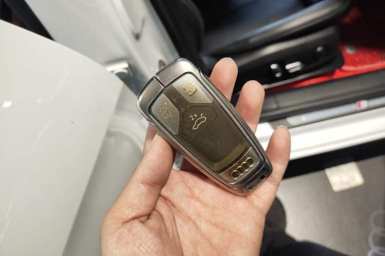 Used Audi A4L 2024 40 TFSI Luxury Dynamic Edition Vehicle Key