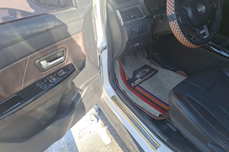 Used Dongfeng Fengon 370 2018 S370 1.5L Manual Luxury 7-Seater
