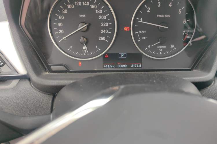 Used BMW X1 2016 sDrive18Li Premium Edition Odometer Close Up