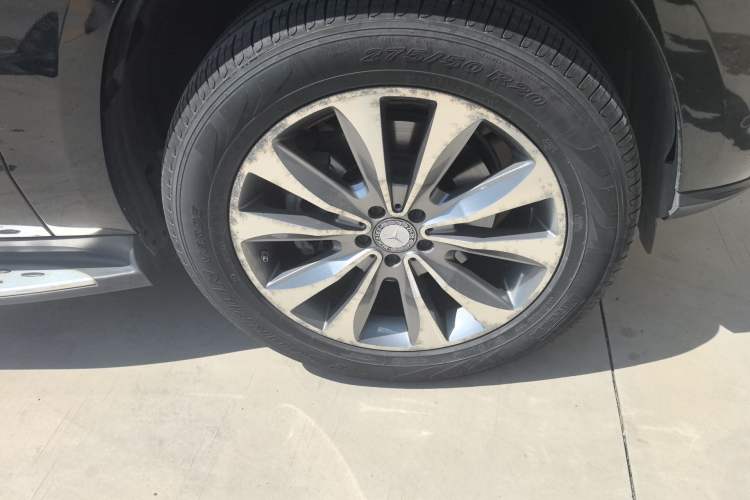 Used Mercedes-Benz GLA  Right Front Wheel Hub