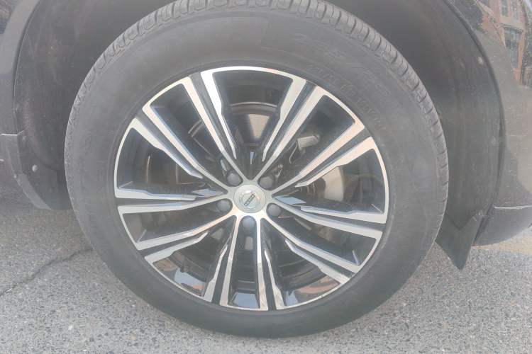 Used Volvo XC60 2022 B5 4x4 Smart Luxury Edition