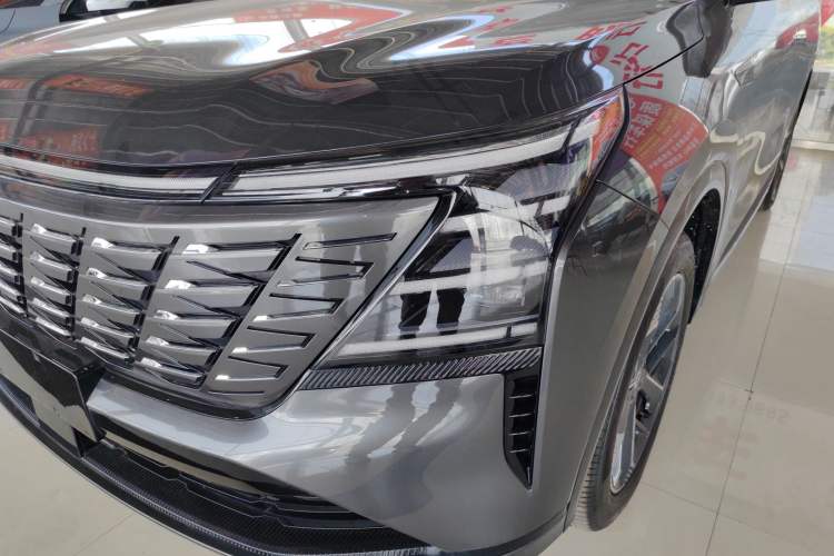 Used CHANGAN CS75 PLUS 2025 4th Generation 1.5T New Blue Whale Smart Luxury Edition
