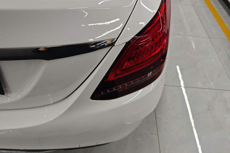 Used Mercedes-Benz C-Class 2021 C 200 L Fashion Edition Sport Version Right Rear Taillight