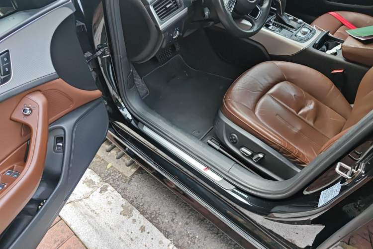 Used Audi A6L 2018 30th Anniversary Edition 35 TFSI Sport Edition Driver Seat