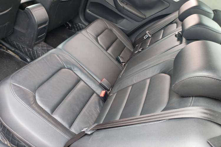 Used Volkswagen Bora 2014 1.6L Automatic Comfort Model Left Rear Seat