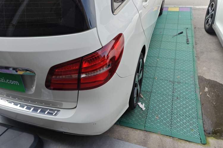 Used Mercedes-Benz B-Class 2016 B 200 Exclusive Edition