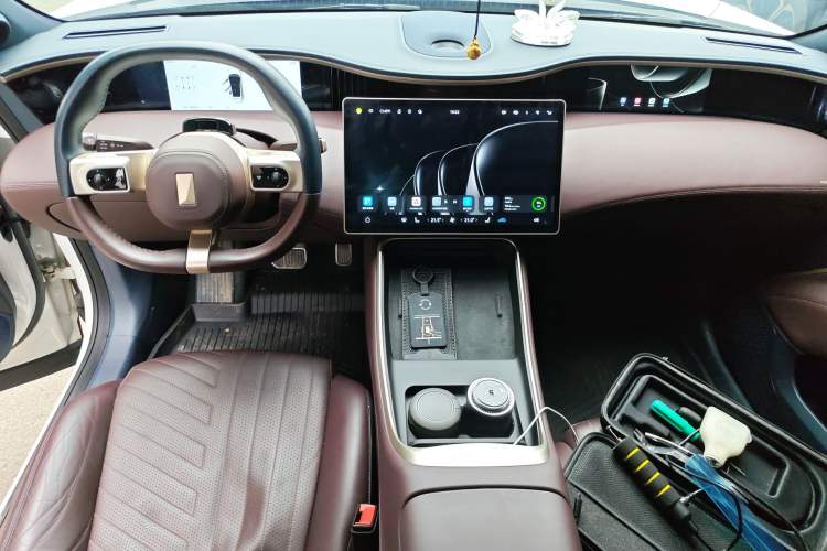 Used Avatr 11 2022 Long-Range Dual-Motor Luxury Edition 5 Seats
