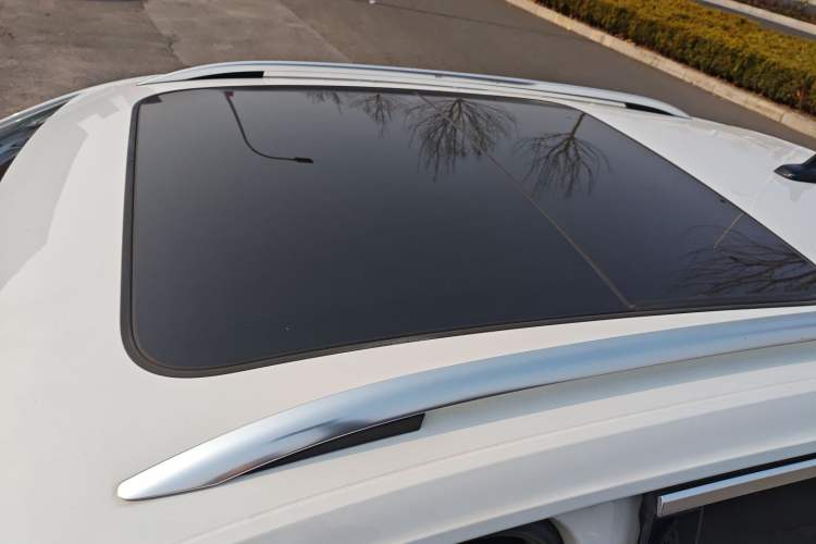 Used Volkswagen T-ROC 2021 Revised Version 280TSI DSG Two-Wheel Drive Luxury Smart Connectivity Edition