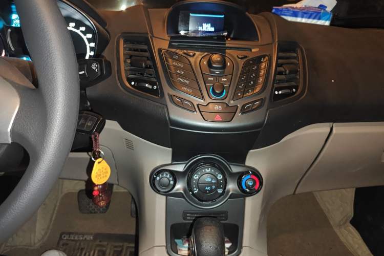 Used Ford Fiesta 2013 Sedan 1.5L Automatic Fashion Edition Audio And AC Panel