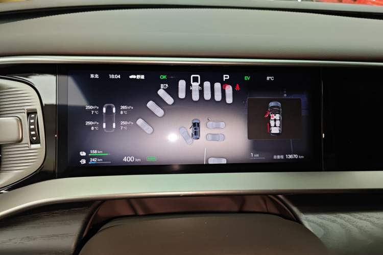 Used Denza D9 2025 DM-i Intelligent Drive 1020 Four-Wheel Drive Flagship Model