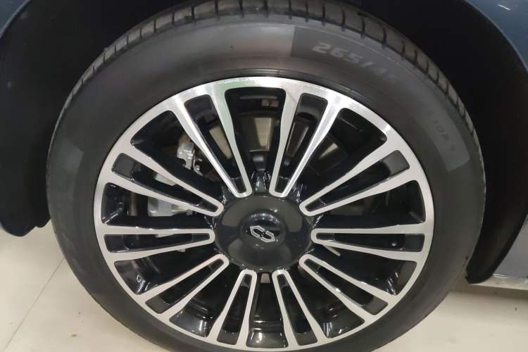 Used Hima AITO M7 2024 1.5T Intelligent Driving 4WD Ultra Version 6 Seats Exterior 4