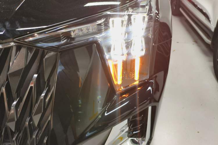 Used GAC Trumpchi ES9 2024 PHEV with 143 km Max