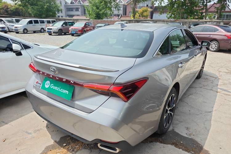 Used Toyota Avalon 2023 2.5L Luxury Edition Rear Right 45 Deg