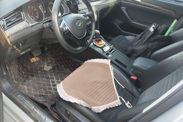 Used Volkswagen Magotan 2017 330TSI DSG Luxury Model
