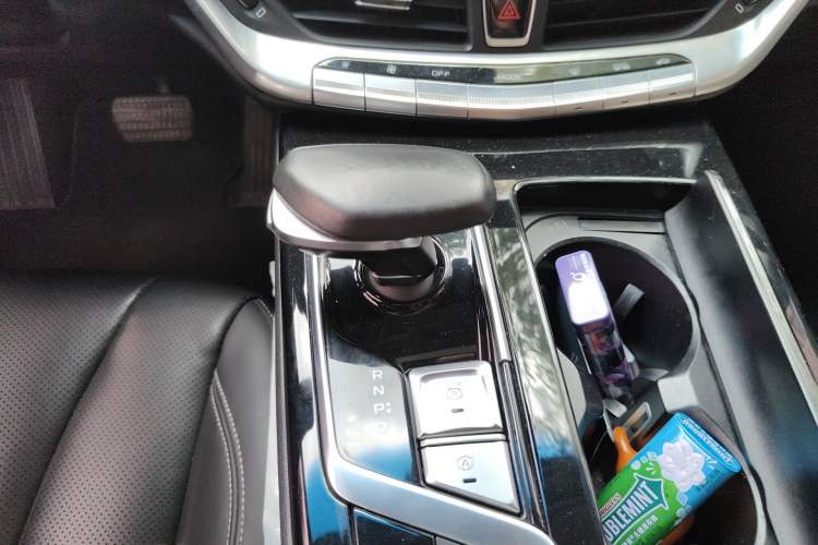 Used Geely Auto Emgrand GT New Energy 2018 1.5T PHEV Yao Ling Edition Gear Lever