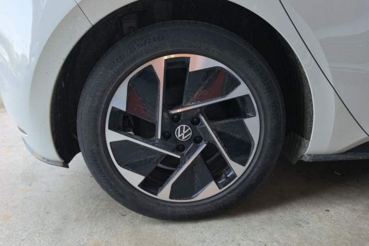 Used Volkswagen ID.3 2024 Pure & Smart Edition Right Rear Wheel Hub