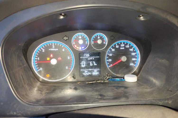 Used Foton Toano 2020 2.0T Multi-Function Short Wheelbase Mid-Roof 5/6-Seater China VI Emission Standard 4F20TC3