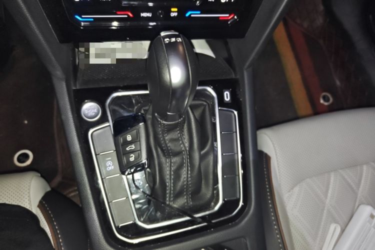 Used Volkswagen Magotan 2023 2 Million Units Commemorative Edition 330TSI DSG Luxury Version Gear Lever