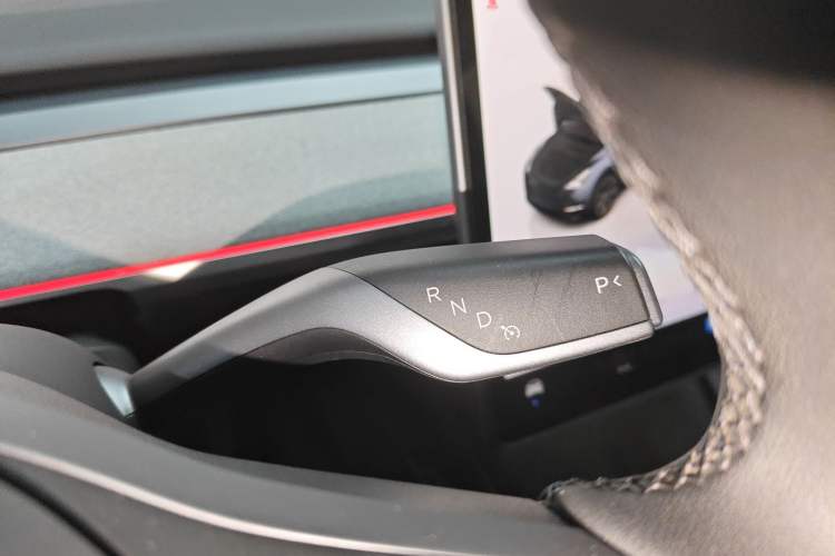 Used Tesla Model Y 2024 Rear-Wheel-Drive Version
