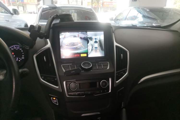 Used Dongfeng Aeolus AX7 2016 2.0L Manual Zhiyi Trim