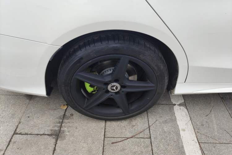 Used Mercedes-Benz C-Class 2015 C 200 station wagon
