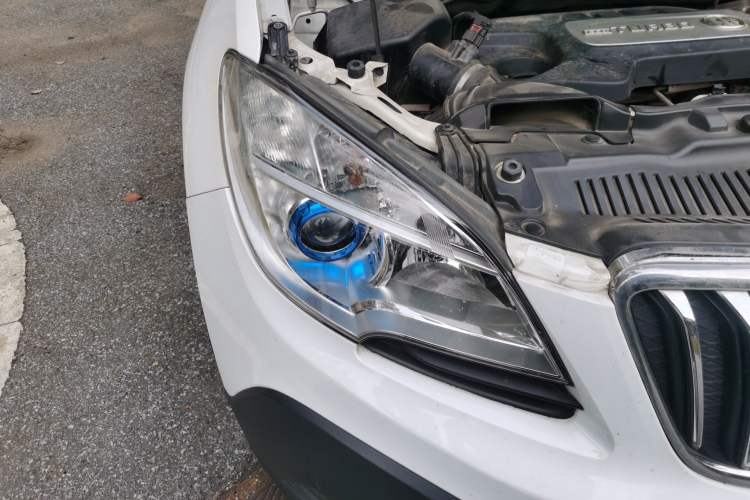 Used Buick Encore 2015 1.4T Automatic Two-Wheel Drive Urban Elite Version
