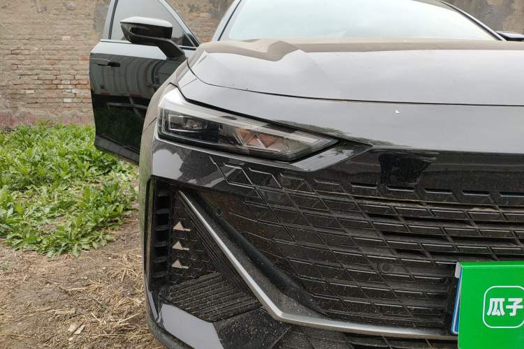 Used CHANGAN UNI-V 2022 1.5T Smart Navigation Version