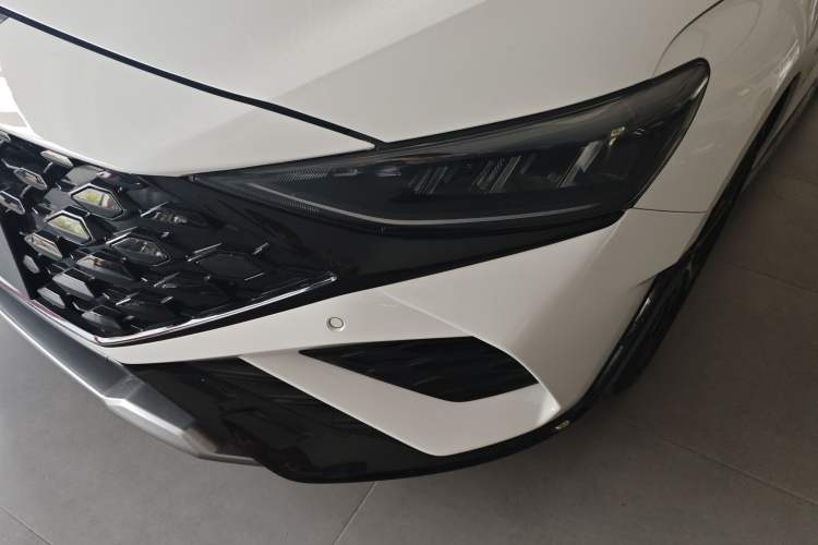 Used Hyundai Lafesta 2023 270T N Line DLX Luxury Edition Left Front Headlight