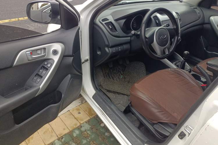 Used Kia Forte 2014 1.6L MT GL