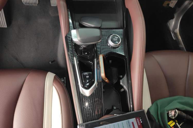 Used Geely Auto Monjaro L 2021 2.0TD DCT EVO Two-Wheel Drive Prestige Version
