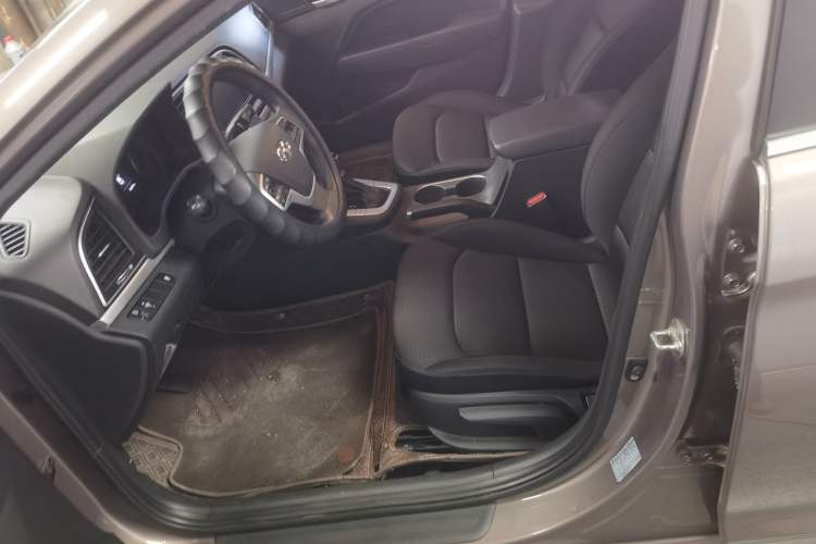 Used Hyundai Elantra (6th Generation / Lingdong) 2016 1.6L Automatic ZhiXuan – Elite Version