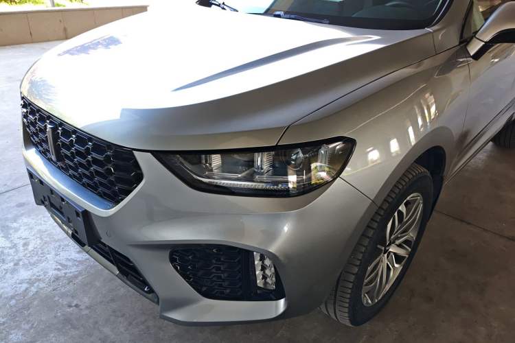 Used Wey VV5 2017 2.0T Ultra-Luxury Version
