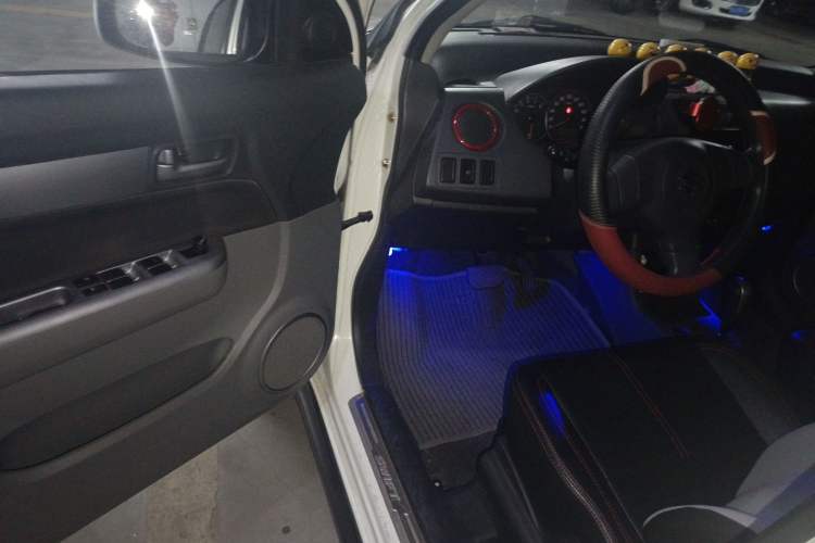 Used Suzuki Swift 2016 1.5L Automatic Fashionable Coolplay Edition Driver Seat