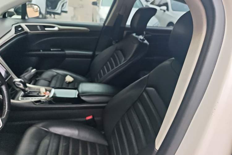 Used Ford Mondeo 2013 2.0L GTDi 200 Fashion Edition
