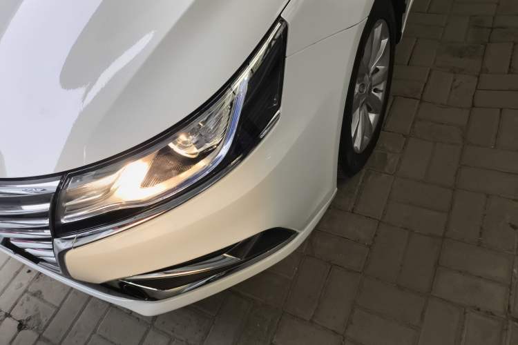 Used Roewe i6 New Energy 2017 45T Hybrid Connect & Smart Enjoyment Edition
