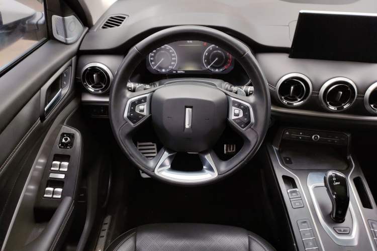 Used Wey VV6 2018 2.0T Two-Wheel Drive Flagship Version China V Standard Steering Wheel