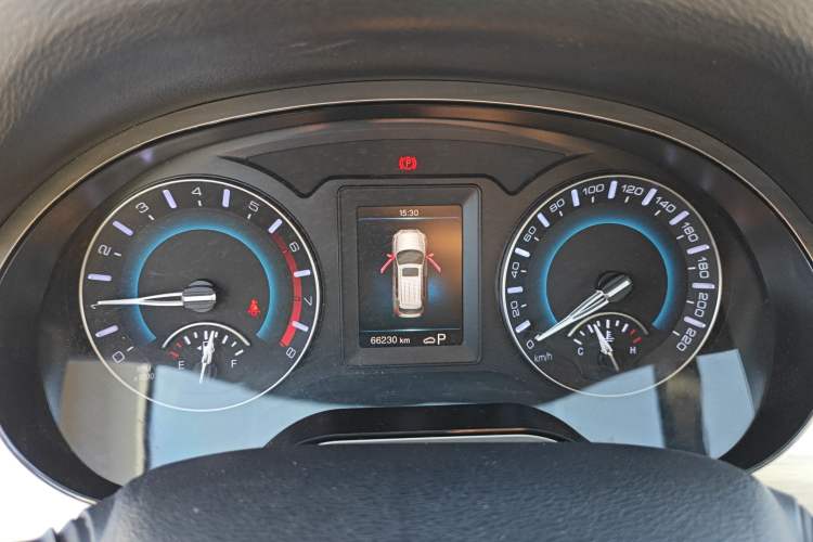 Used Haval H2 2018 1.5T Dual-Clutch Two-Wheel Drive Fashion Model China VI Standard