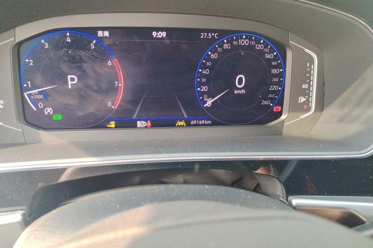 Used Volkswagen Passat 2023 Revised 380TSI Luxury Edition Odometer Close Up