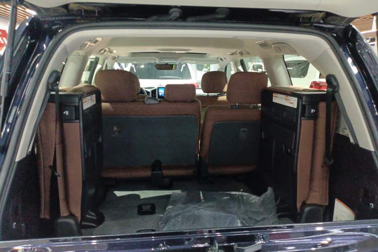 Used Toyota Land Cruiser 2017 4.0L GX 7-Seater U.S.-Spec Version