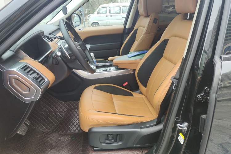 Used Land Rover Range Rover Sport 2021 3.0 L6 YAO Black Edition
