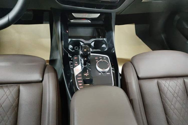 Used BMW X3 2023 xDrive25i M Sport Package Gear Lever